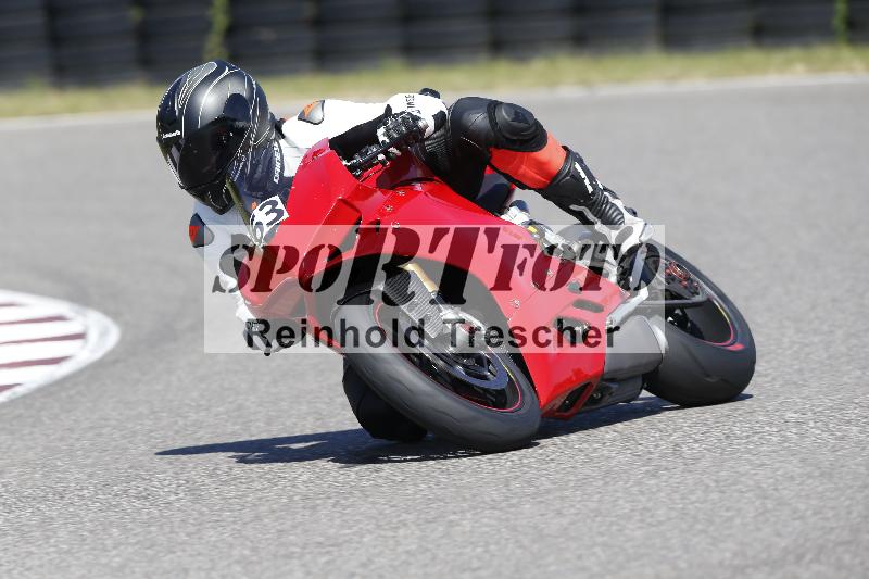 /Archiv-2025/48 25.08.2025 Cornu Master School ADR/rot-rouge/63